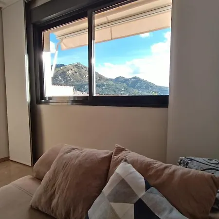 Lara Apartment